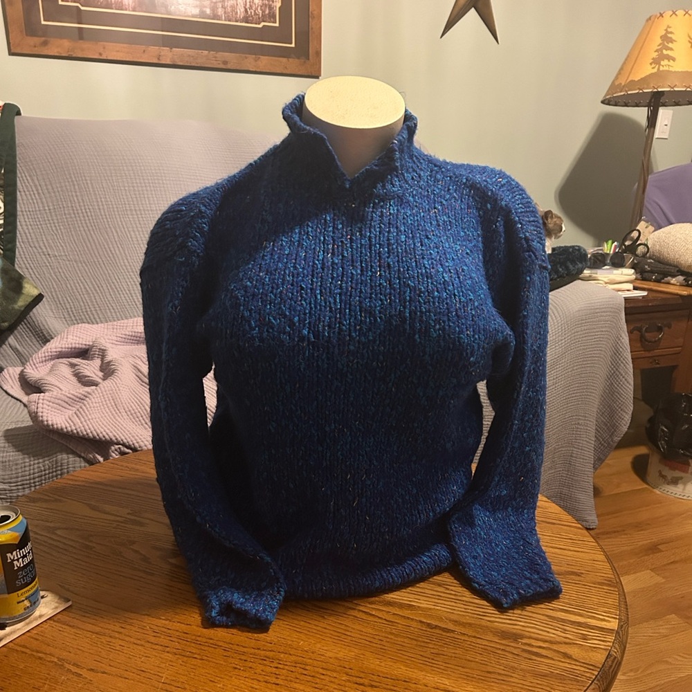 Vintage 80s/90s "Pasta" brand blue multicolored 3D popcorn knit sweater. Large
